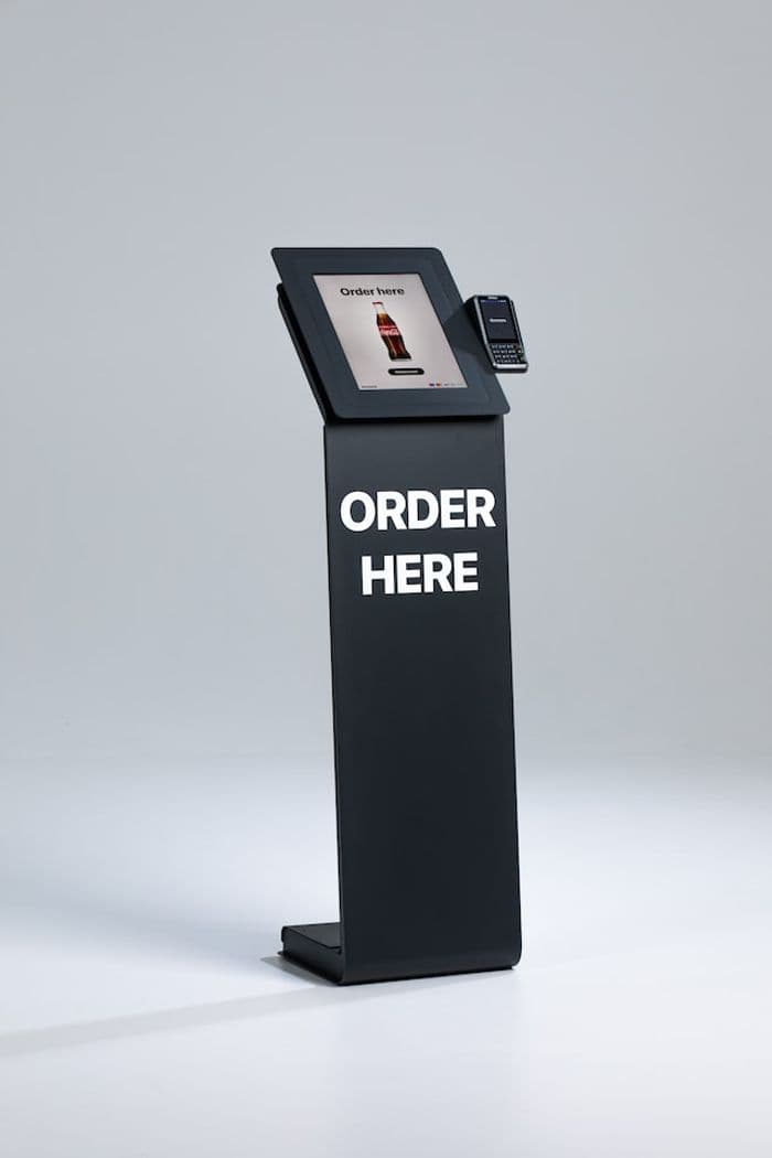Foodservice Technology - Kiosks versus Mobile Ordering