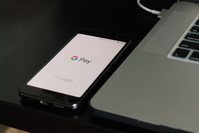 Going Cashless: the Benefits and Time Savings of Online Payments