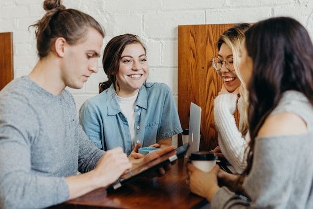 The importance of employee training and how to implement effective training programs in your restaurant